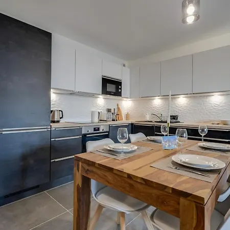 Le Paradis - Beautiful T2 Ideally Located With Garage * Анси