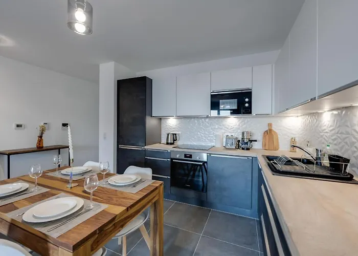 펜션 Le Paradis - Beautiful T2 Ideally Located With Garage 안시